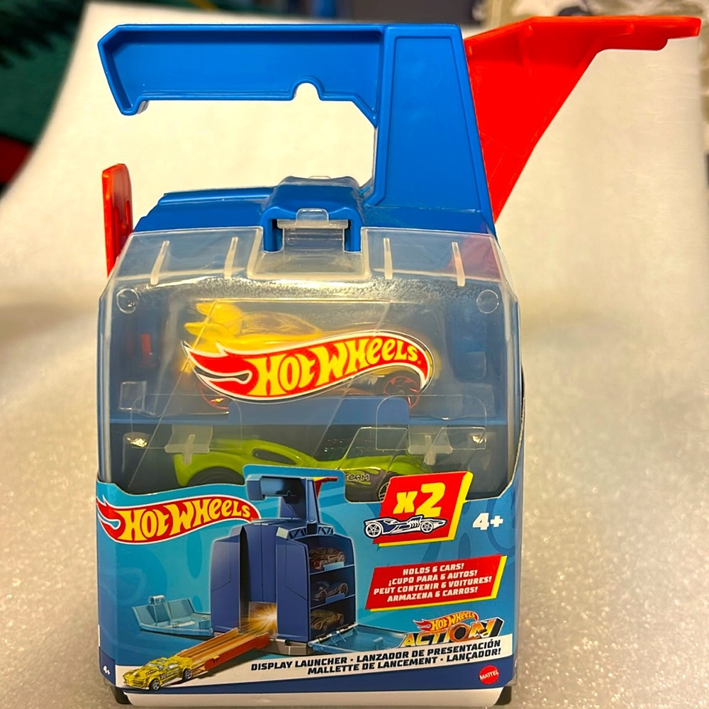 Hot Wheels Action Display Launcher case 
NWT/NEW
